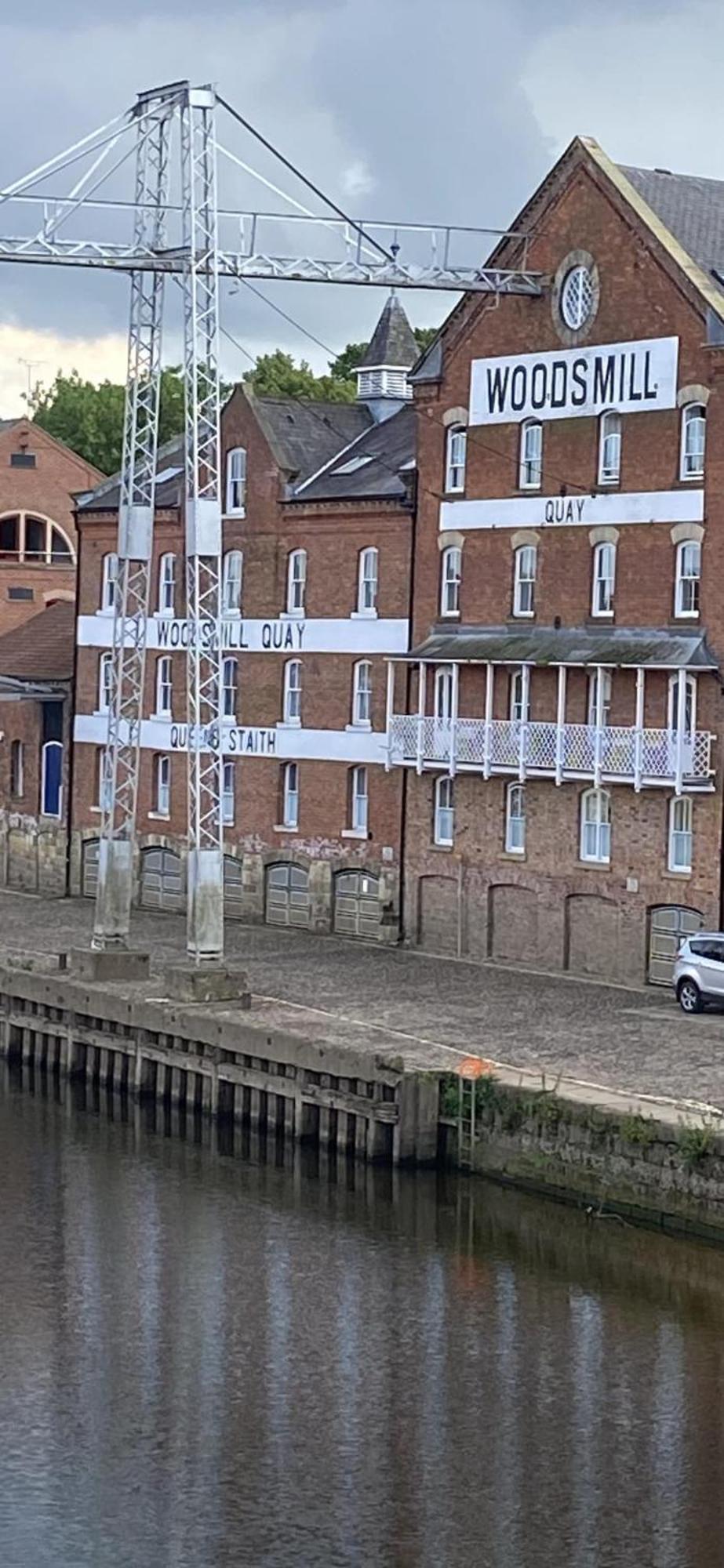 Luxury Apartment Woodsmill View - On The River - With Balcony - Recently Refurbished York Exteriör bild